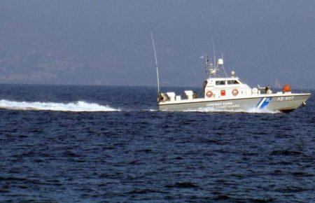 У Греції затримали судно з трьома українцями