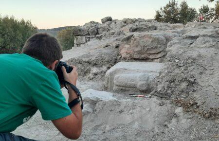 Археологи виявили одну з найбільших фалічних скульптур Стародавнього Риму