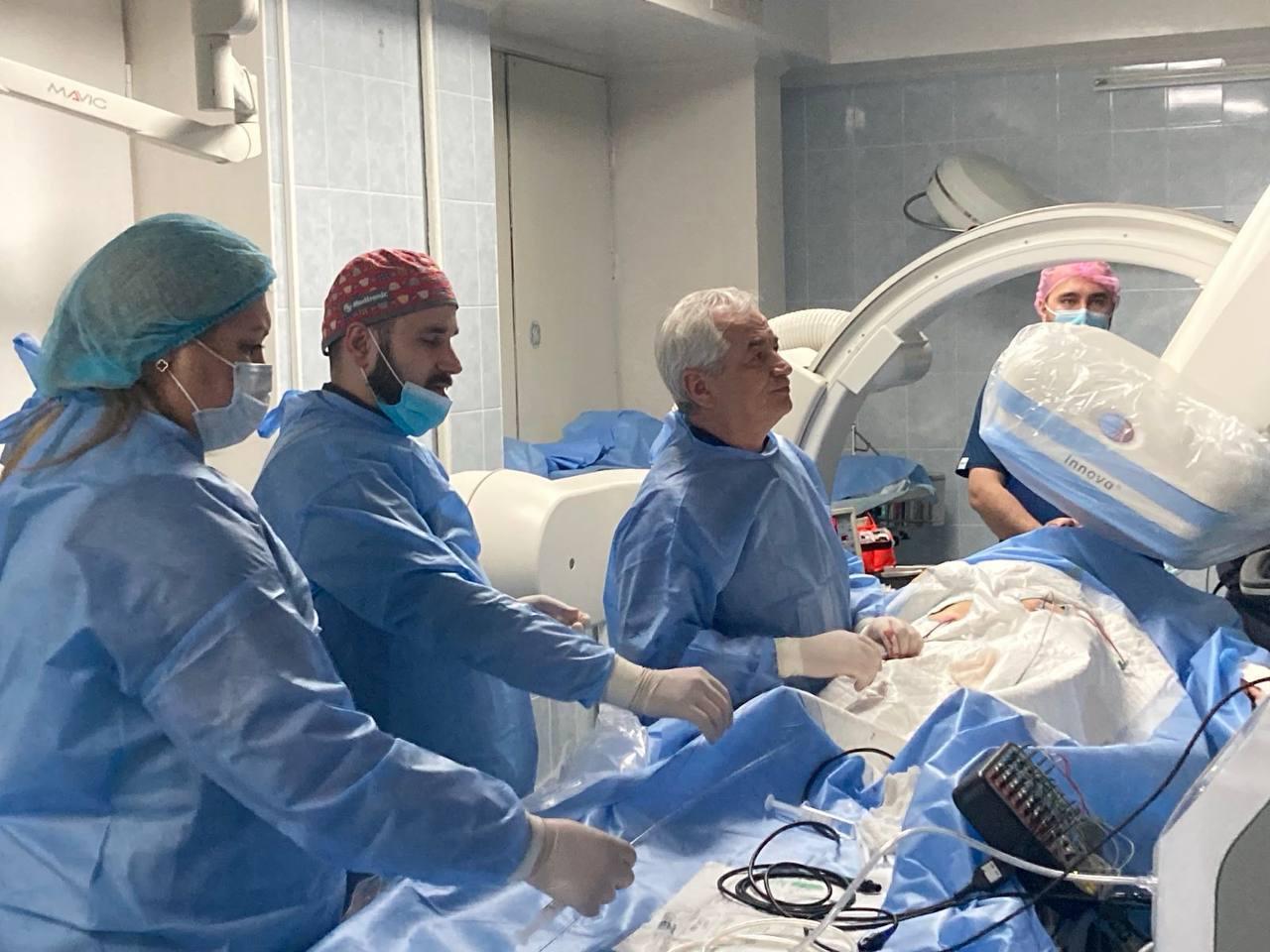 На Житомирщині вперше провели три операції кріобалонної ізоляції легеневих вен