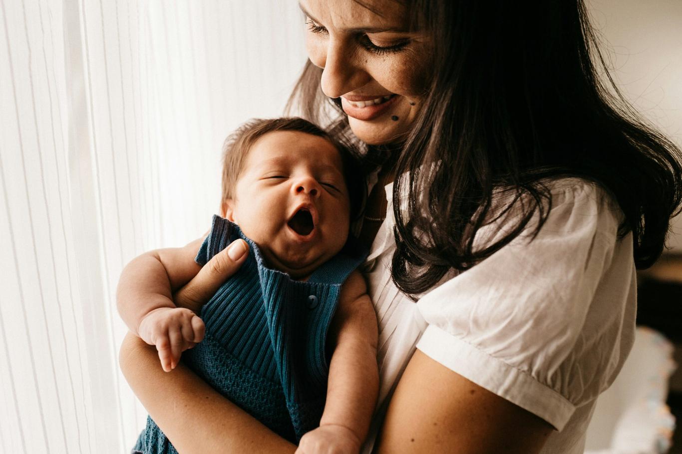 «Маршрут безоплатної вагітності»: як чат-бот «Буду мамою» допомагає родинам