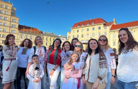 День вишиванки у Кракові: українці різних поколінь влаштували ходу (фоторепортаж)