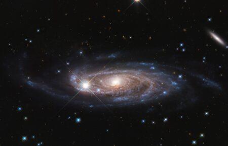 Телескоп «Хаббл» показав архівне фото «ніжного гіганта»