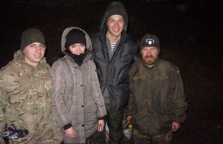 Елка на передовой. Лучший подарок — это книга и внимание