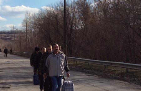 З полону звільнено троє заручників, доля четвертого вирішується — Геращенко