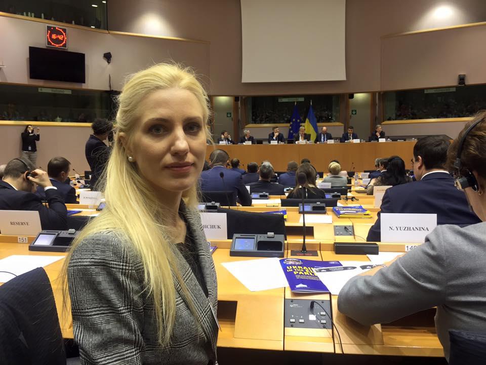 Генпрокурор должен быть абсолютно аполитичен, — Светлана Залищук