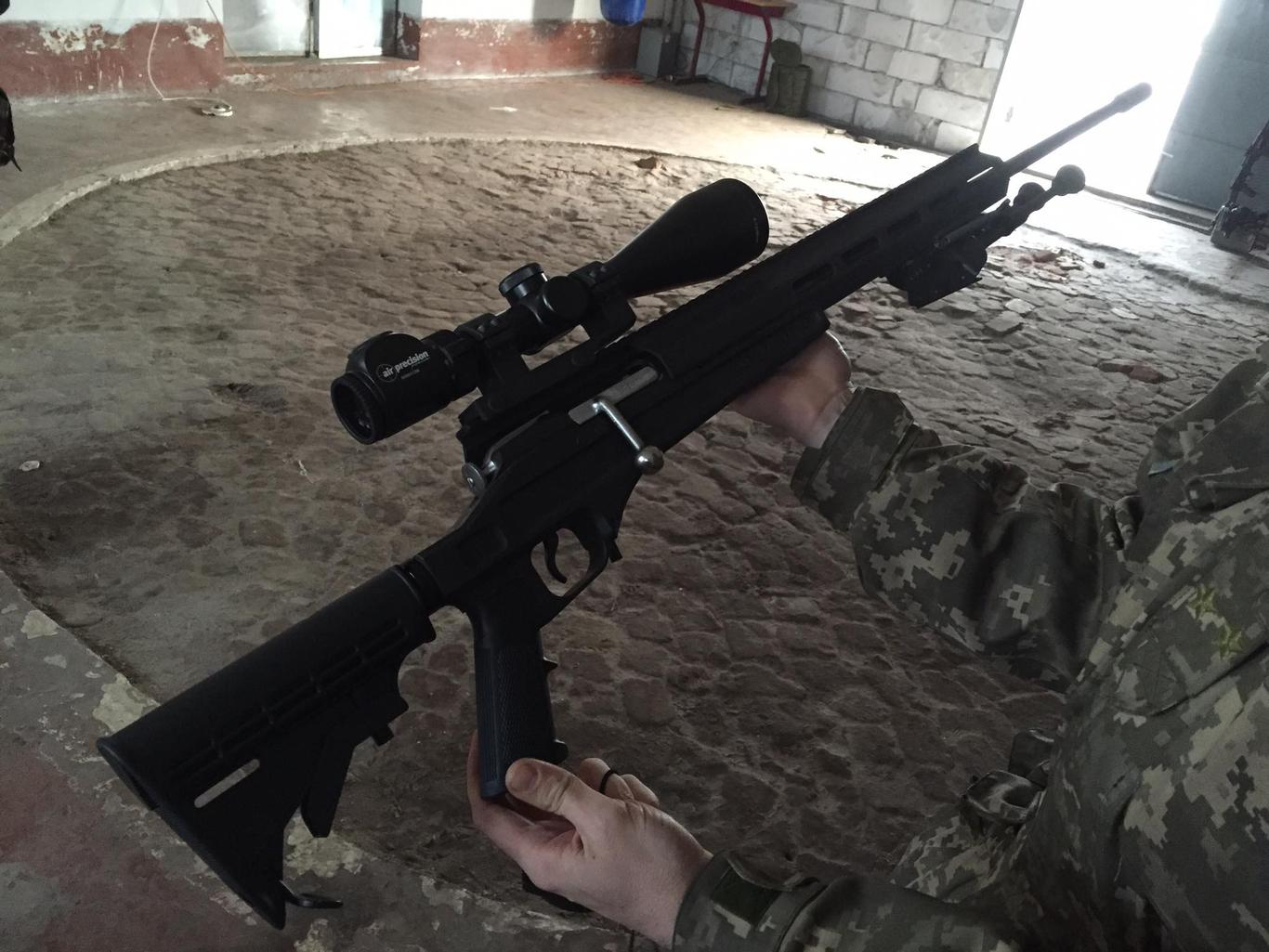 Майкл Щур з армії: «Нам привезли ґвинтівки для мисливців, а не військових»