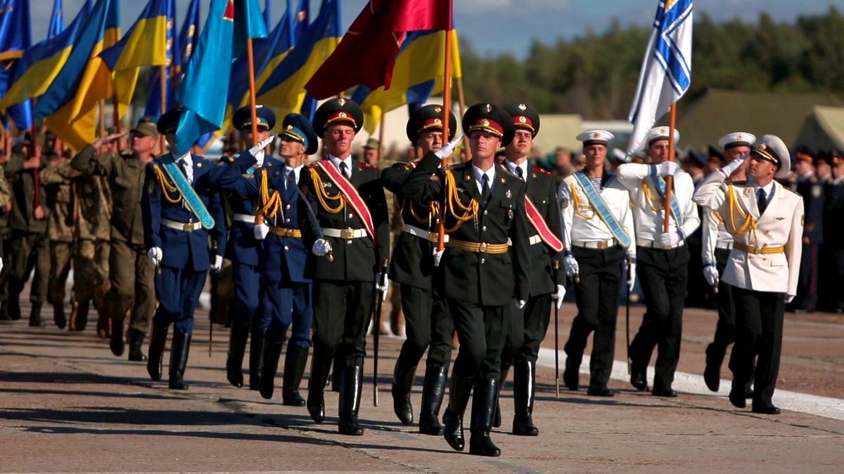 Військові провели підготовчий марш до Дня Незалежності України