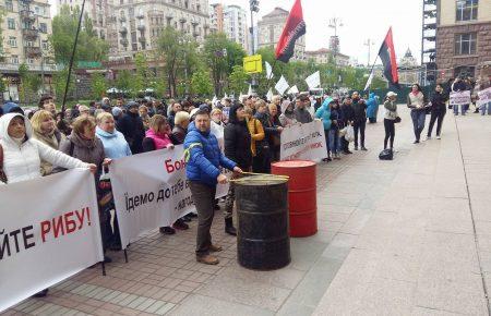 «Сьогодні ти стоїш, заплативши, а завтра стояти не зможеш», — власниця МАФу