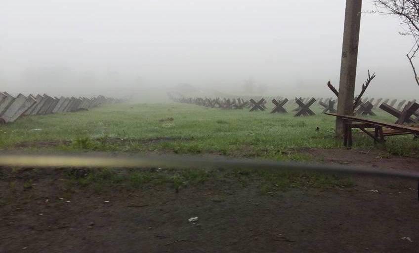 Серед мін на городі можна посадити цибульку, — волонтер про Зайцеве