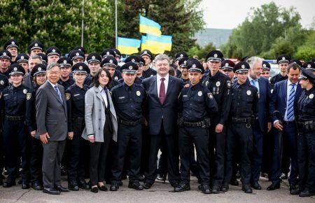 Що Президент говорив на присязі поліції у Краматорську?