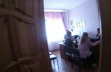 ФСБшники провели в Крыму беседы со школьниками из-за георгиевских лент