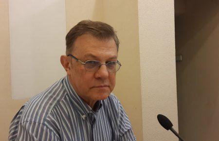 У Президента Порошенка великий тягар на ногах — це його активи, банки, підприємства