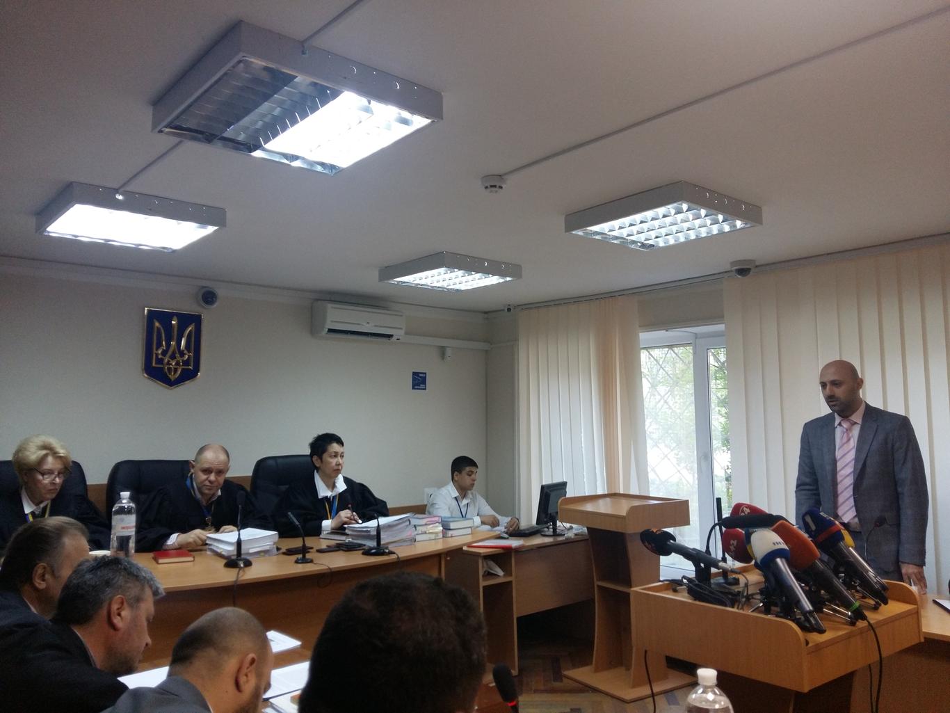 Суд розпочне допит свідків у справі «діамантових» прокурорів 10 травня