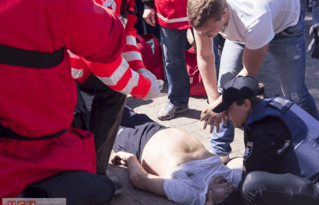 На Куликовому полі в Одесі у чоловіка стався інфаркт, у жінки — інсульт