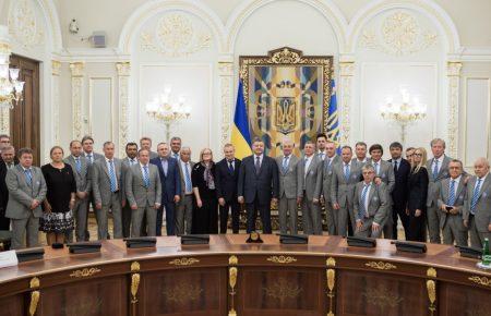 Президент нагородив «динамівців», які виграли легендарний матч 1986 року