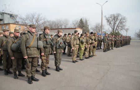 У Маріуполі нацгвардійці 4-ї хвилі мобілізації вирушили додому