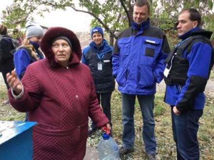 Жителі підконтрольних бойовикам міст жаліються ОБСЄ, що не отримують пенсій