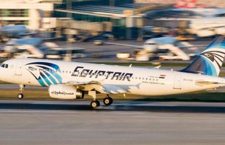 Шукати зниклий у Єгипті літак відправили рятувальників