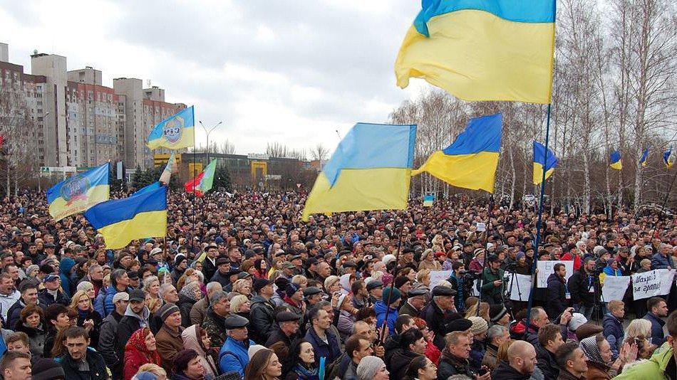 Пряме включення з недільного віче в Кривому Розі