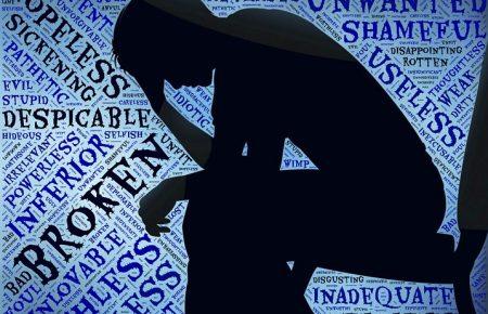 «Групи смерті» ВКонтакте: чому сучасна дитина шукає вільний від батьків простір?