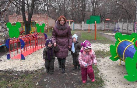 Діаспора з Бостона придбала для краматорських сиріт спортивний майданчик