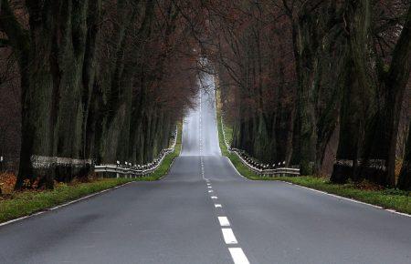 Чому в Україні досі діряві дороги?