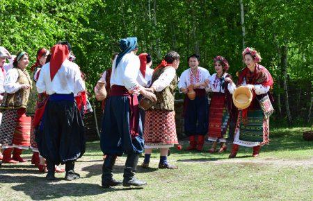 У Києві відтворили обряд «обливаного понеділка» та пригадали його значення