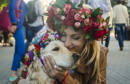 У Запоріжжі День вишиванки півтисячі містян відзначили масштабною ходою