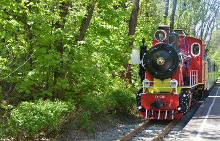 У Києві запрацювала дитяча залізниця