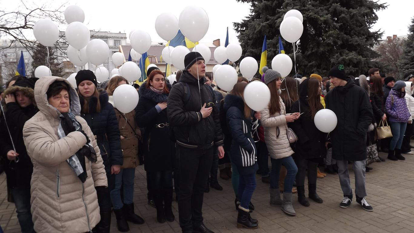 В Бахмуте поименно вспомнили Героев Небесной Сотни