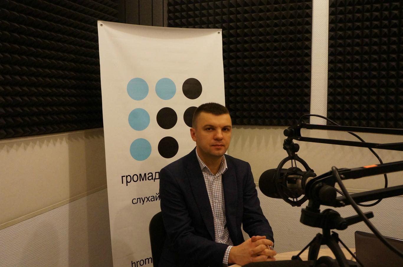 З 11 міністрами в уряді БПП має визнати свою роботу незадовільною, — Гузь