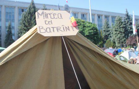 Президент Молдови погодився на переговори з протестувальниками