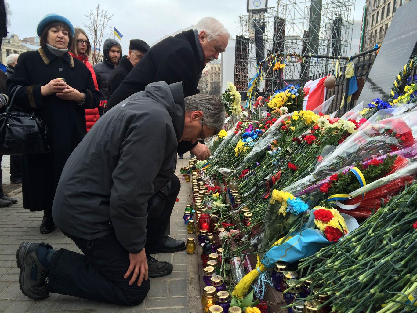 На Майдані вшановують пам'ять Героїв Небесної сотні
