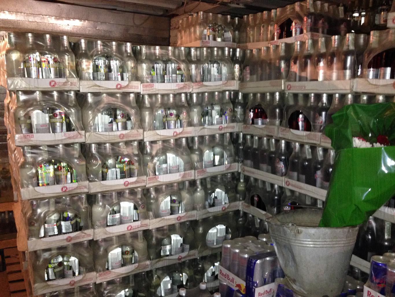 Міліціонери Донеччини вилучили 24 000 літрів нелегального алкоголю