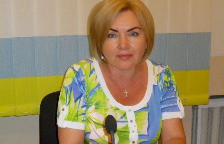 «Наших полонених на обмінах зустрічаю словами: ви - наші герої!» — співачка і волонтерка Оксана Білозір