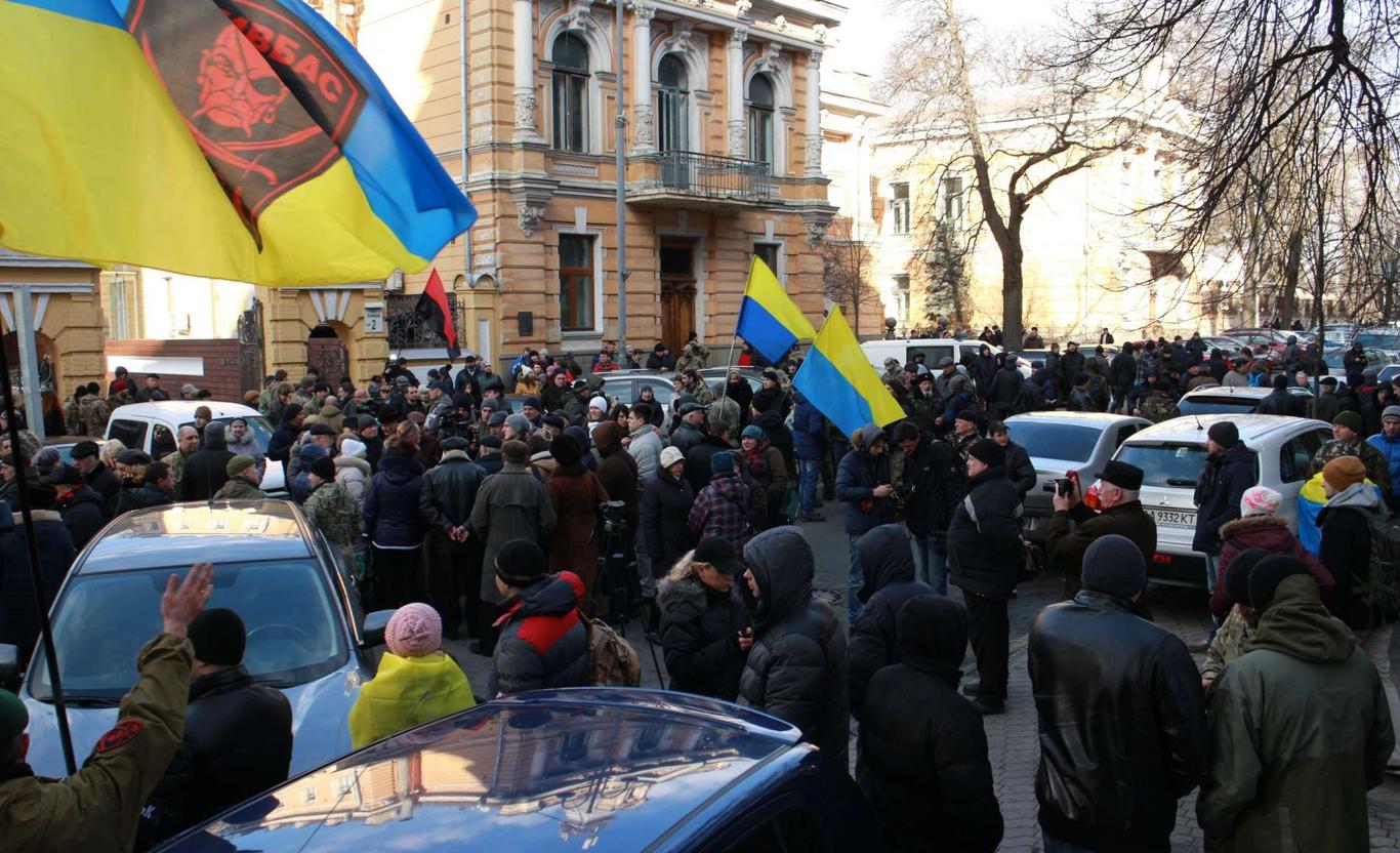 На митинге под АП требовали результатов расследования Иловайской операции