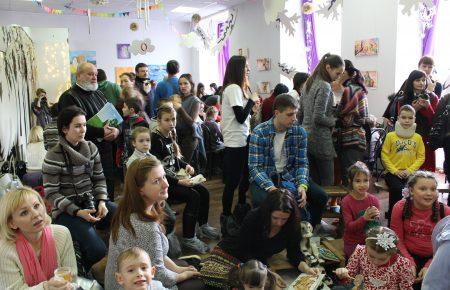 У Запоріжжі пройшов марафон читання дитячих книжок вголос «Книголісся»