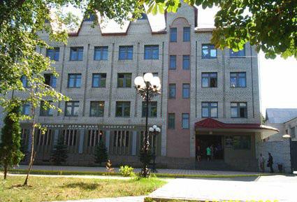 У Луганську захоплений виш перевели у приміщення коледжу