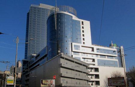 Правохоронці перевіряють повідомлення про замінування БЦ «Гулівер»