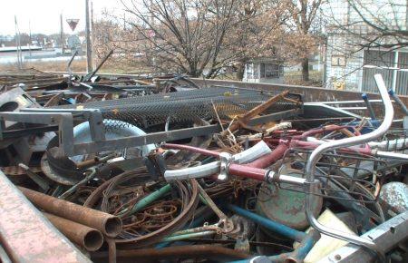 У Костянтинівському районі затримали вантажівку з 15 тоннами металобрухту