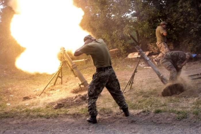 Бойовики вели вогонь поблизу житлових будинків Красногорівки, — прес-центр АТО