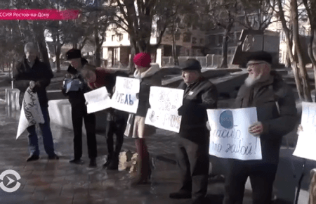 Жителі Ростова впевнені: рубль врятує повернення Криму Україні