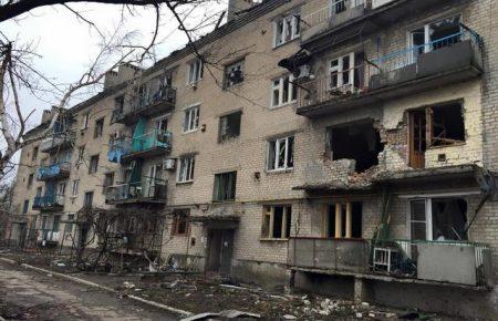 Жителям селища Піски дозволили відвідати власні домівки