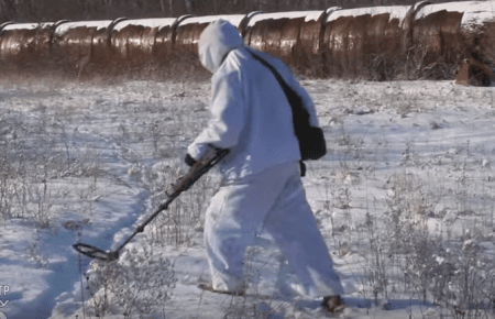 Військове телебачення показало, як сапери розміновують «сіру» зону
