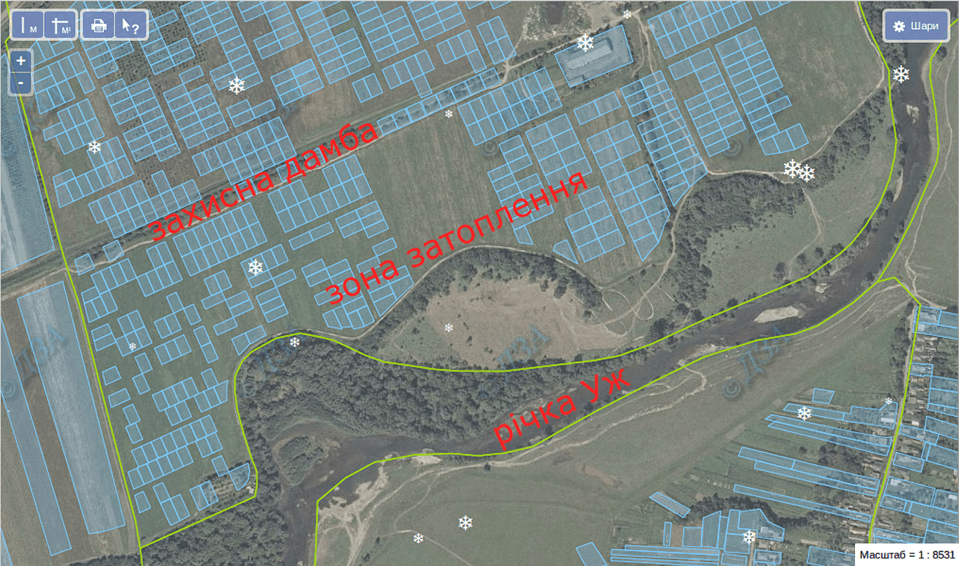 Власники землі в Ужгороді розрівняли дамбу і звели на ній паркани
