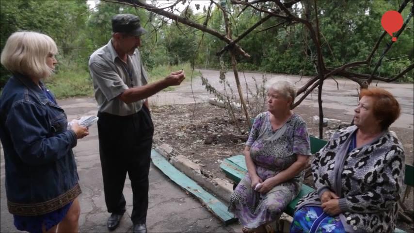 На Донбассе часть местных жителей все еще выступает против украинской армии