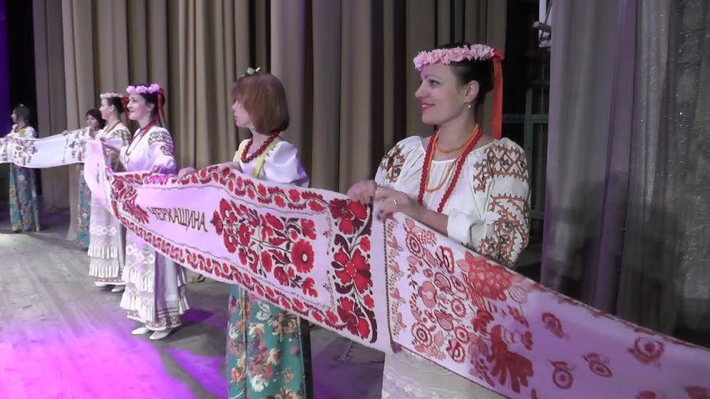 «Рушникова дорога українського роду» стартувала на Донеччині