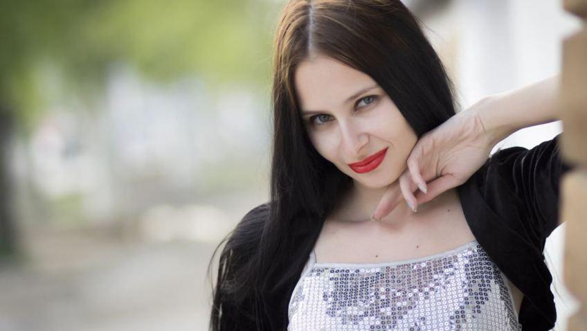 Луганські журналісти закликають владу допомогти визволити з полону їхню колегу