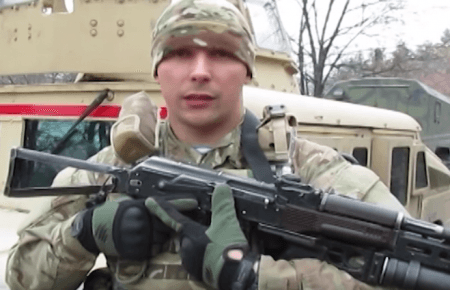 Десантники привітали жінок авторським віршем