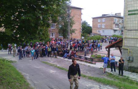 На Рівненщині щомісяця — заворушення через бурштинокопачів